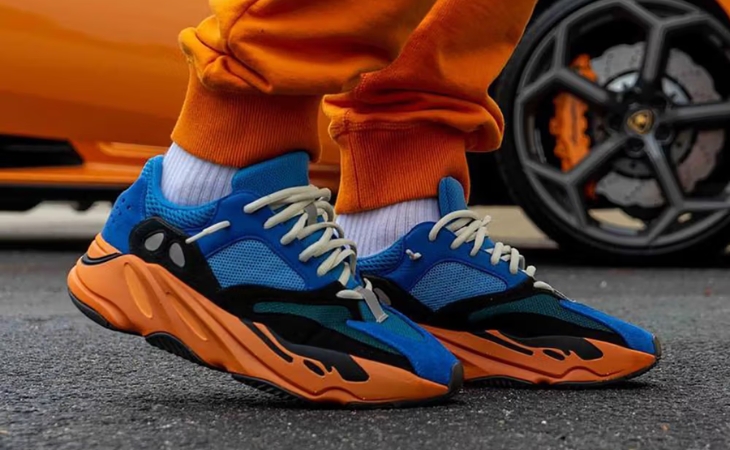 YEEZY BOOST 700