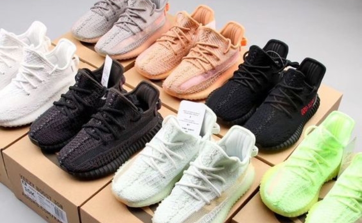 YEEZY BOOST 350 V2