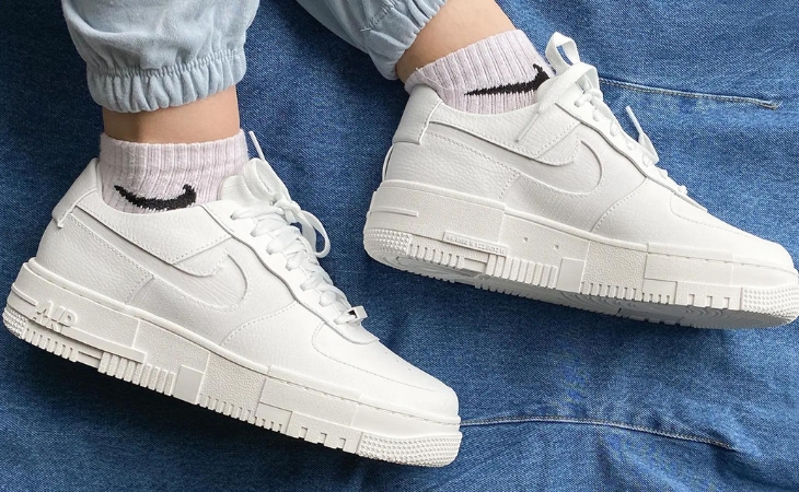 AIR FORCE 1 PIXEL