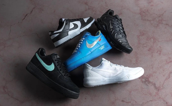NIKE