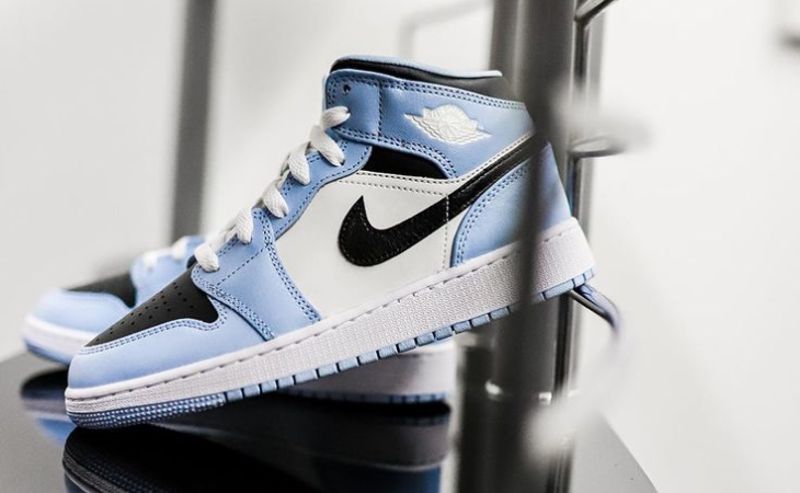 AIR JORDAN 1 MID